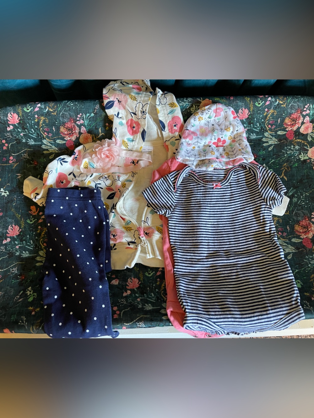 Carters set